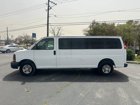 Used 2013 Chevrolet Express 3500 LS image 8