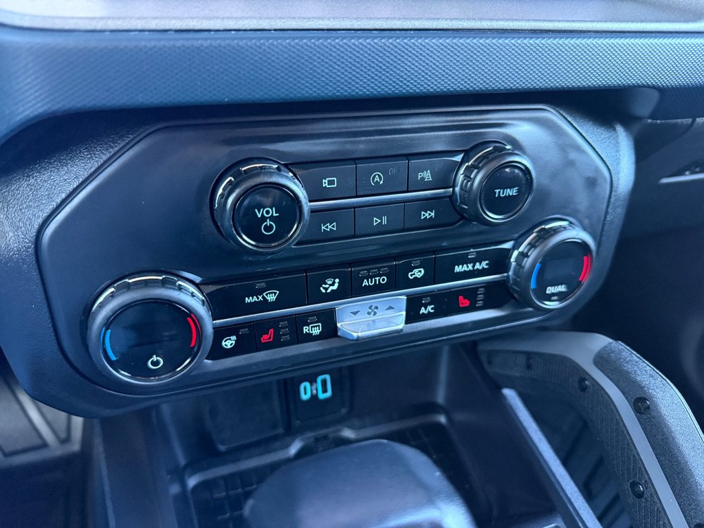 Used 2024 Ford Bronco Outer Banks AWD/4WD image 33