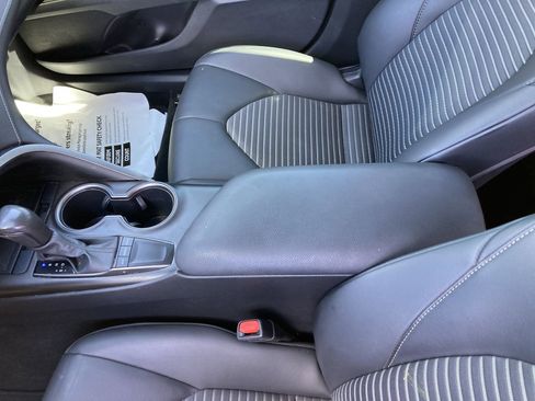 Used 2023 Toyota Camry SE w/ Convenience Package image 22