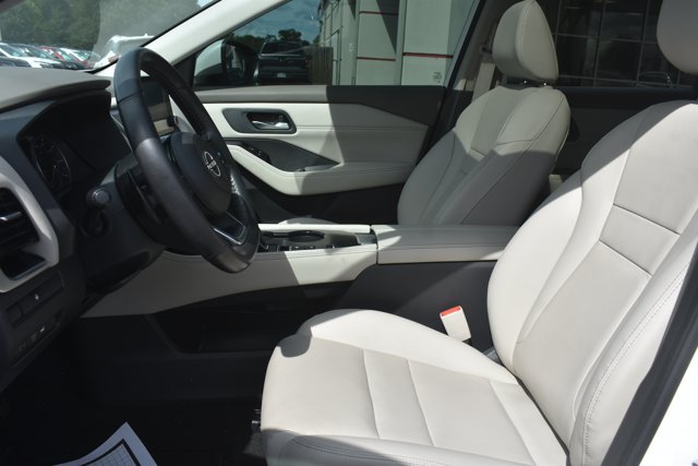 Used 2023 Nissan Rogue SL FWD image 14