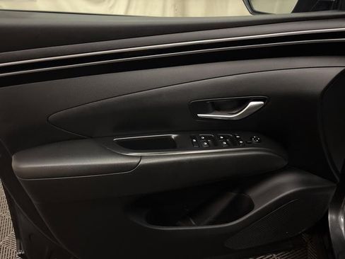 Certified 2024 Hyundai Tucson SE image 10