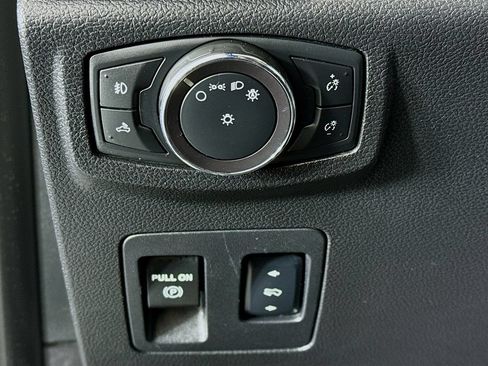 Used 2018 Ford F150 XLT w/ Equipment Group 302A Luxury AWD/4WD image 10