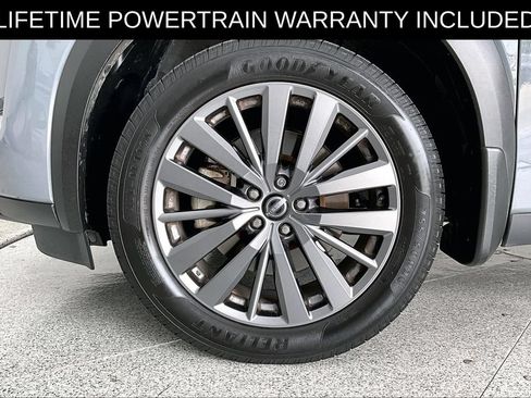 Used 2024 Nissan Pathfinder SL w/ SL Premium Package FWD image 12