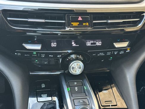 Used 2024 Acura MDX w/ Technology Package FWD image 29