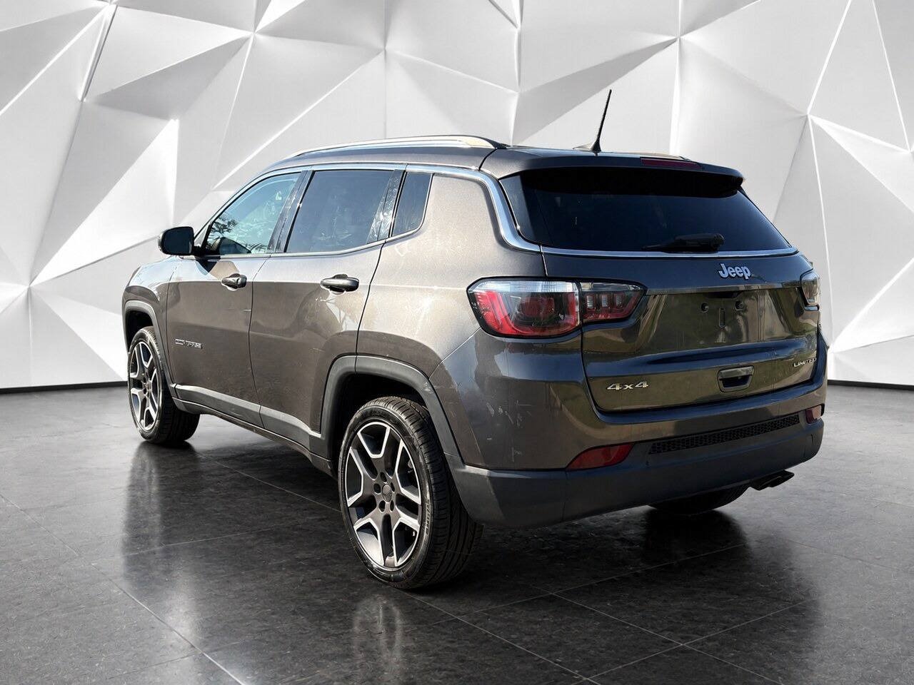 Used 2020 Jeep Compass Limited AWD/4WD image 30