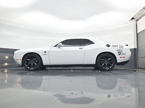 Used 2022 Dodge Challenger R/T w/ Blacktop Package image 20