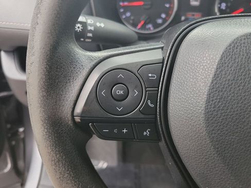 Used 2021 Toyota RAV4 LE image 26