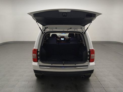 Used 2016 Jeep Patriot High Altitude FWD image 29