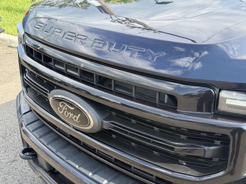 Used 2022 Ford F250 Lariat w/ Black Appearance Package AWD/4WD image 6