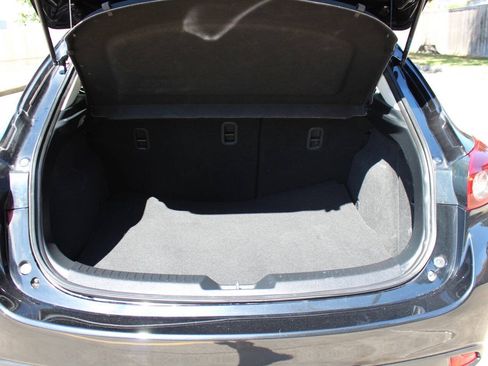 Used 2014 MAZDA MAZDA3 i Touring w/ Technology Package FWD image 6