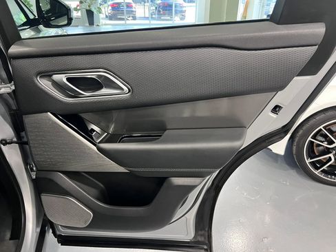 Used 2018 Land Rover Range Rover Velar S AWD/4WD image 61