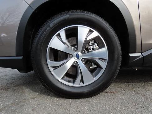 Used 2021 Subaru Ascent Premium w/ Convenience Package image 9