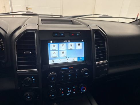 Used 2016 Ford F150 XLT w/ Equipment Group 302A Luxury AWD/4WD image 16