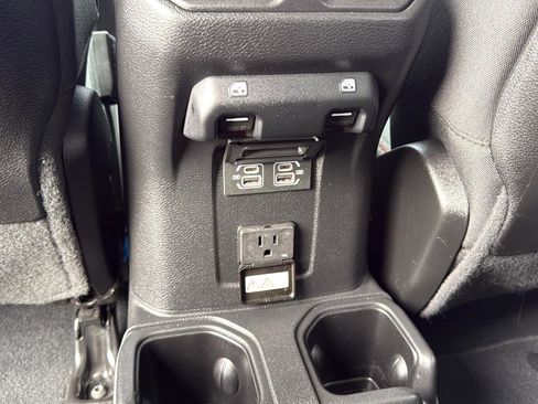 Used 2022 Jeep Wrangler Unlimited Rubicon AWD/4WD image 15