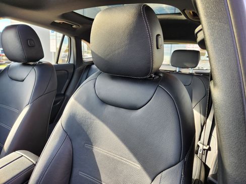 Used 2021 Mercedes-Benz GLA 35 AMG 4MATIC image 11