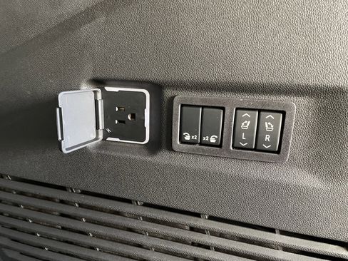 New 2026 GMC Yukon XL Denali w/ Sun & Power Step Package image 10