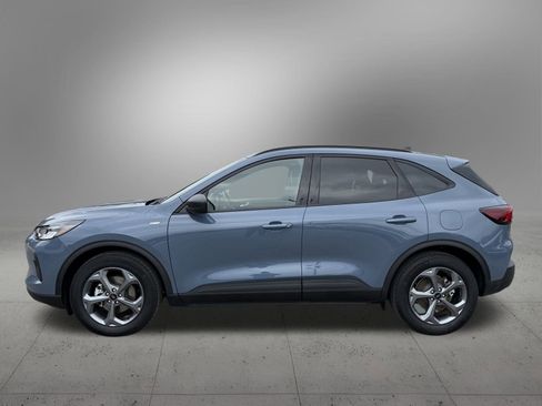 Used 2025 Ford Escape ST-Line w/ Equipment Group 301A image 2