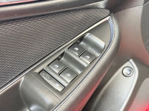 Used 2017 Chevrolet Cruze LS FWD image 11