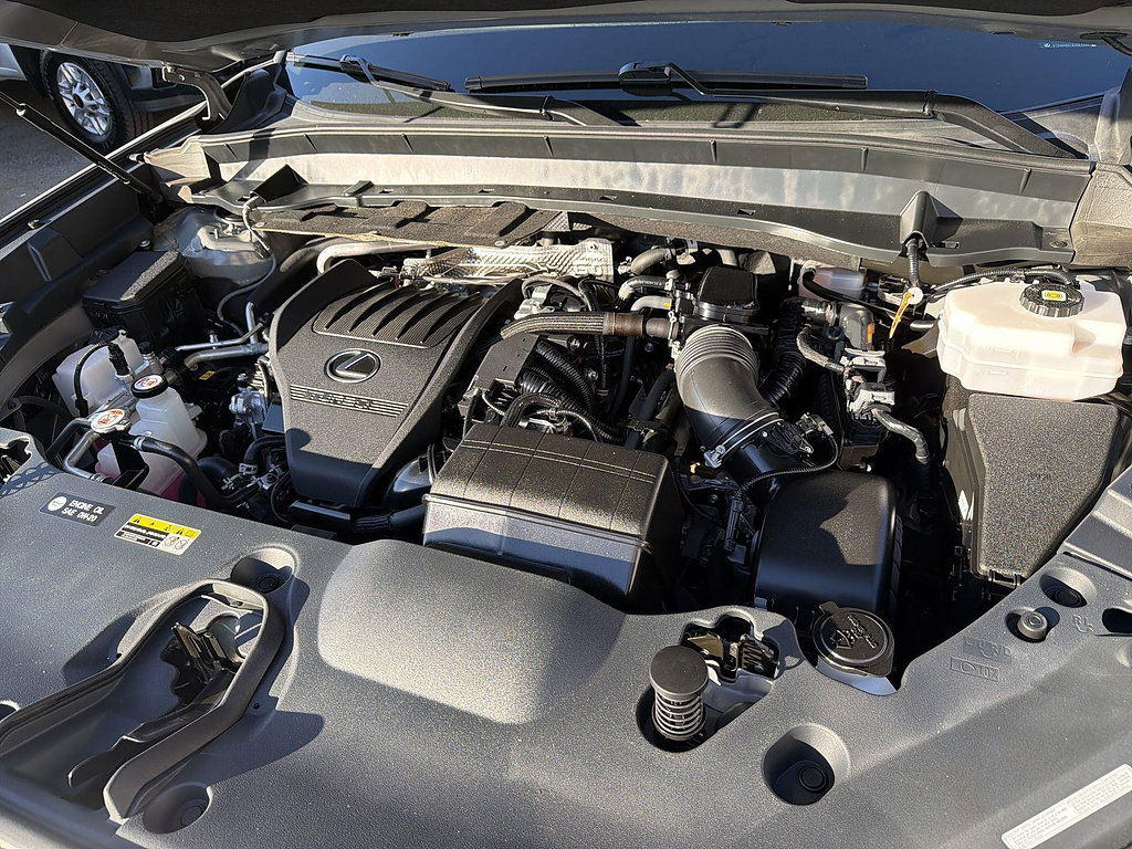 Used 2024 Lexus TX 500h AWD w/ Technology Package image 30