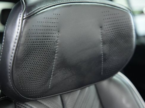 Used 2026 Cadillac Vistiq Platinum w/ LPO, Floor Liner Package AWD/4WD image 31