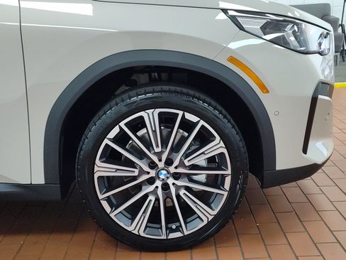 Used 2026 BMW X2 xDrive28i w/ Technology Package AWD/4WD image 10