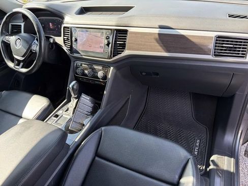 Used 2019 Volkswagen Atlas SEL FWD image 17