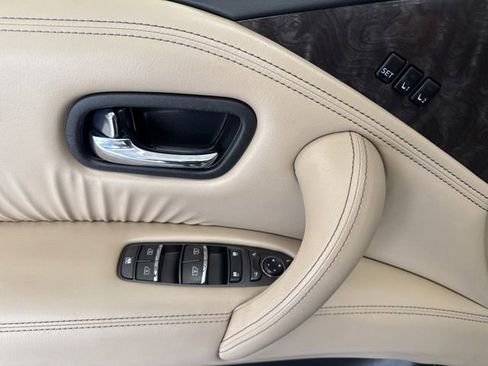 Used 2023 Nissan Armada Platinum w/ Captain's Chairs Package AWD/4WD image 25
