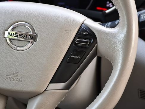 Used 2015 Nissan Quest SV FWD image 27