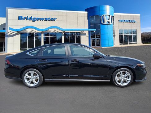 Used 2023 Honda Accord LX image 7