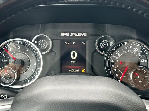 Used 2023 RAM 1500 Big Horn AWD/4WD image 32