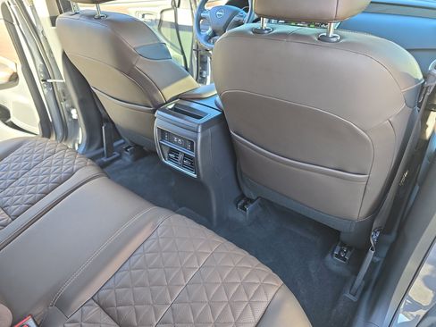 Certified 2024 Nissan Murano Platinum w/ Cargo Package image 11