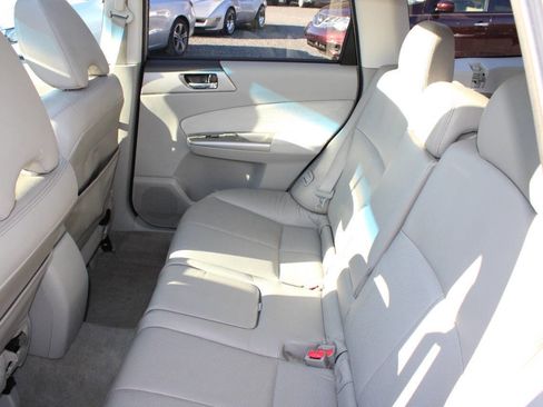 Used 2009 Subaru Forester 2.5X Limited image 18