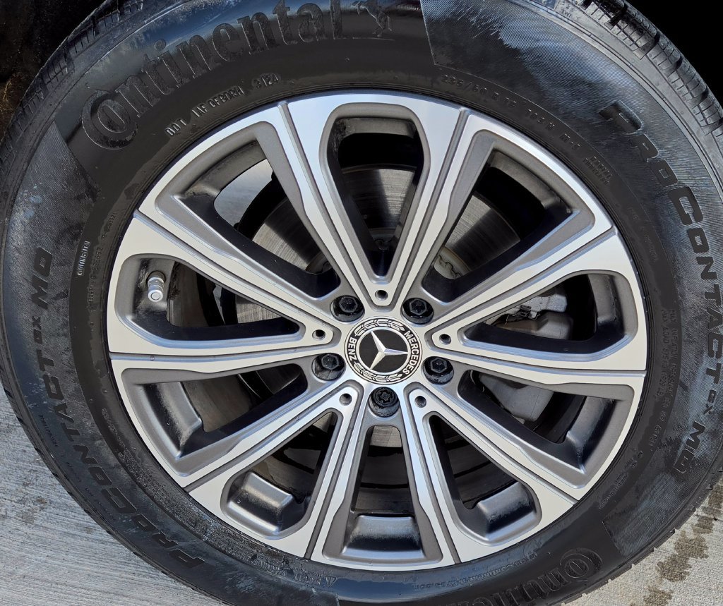 Used 2025 Mercedes-Benz GLC 300 image 10