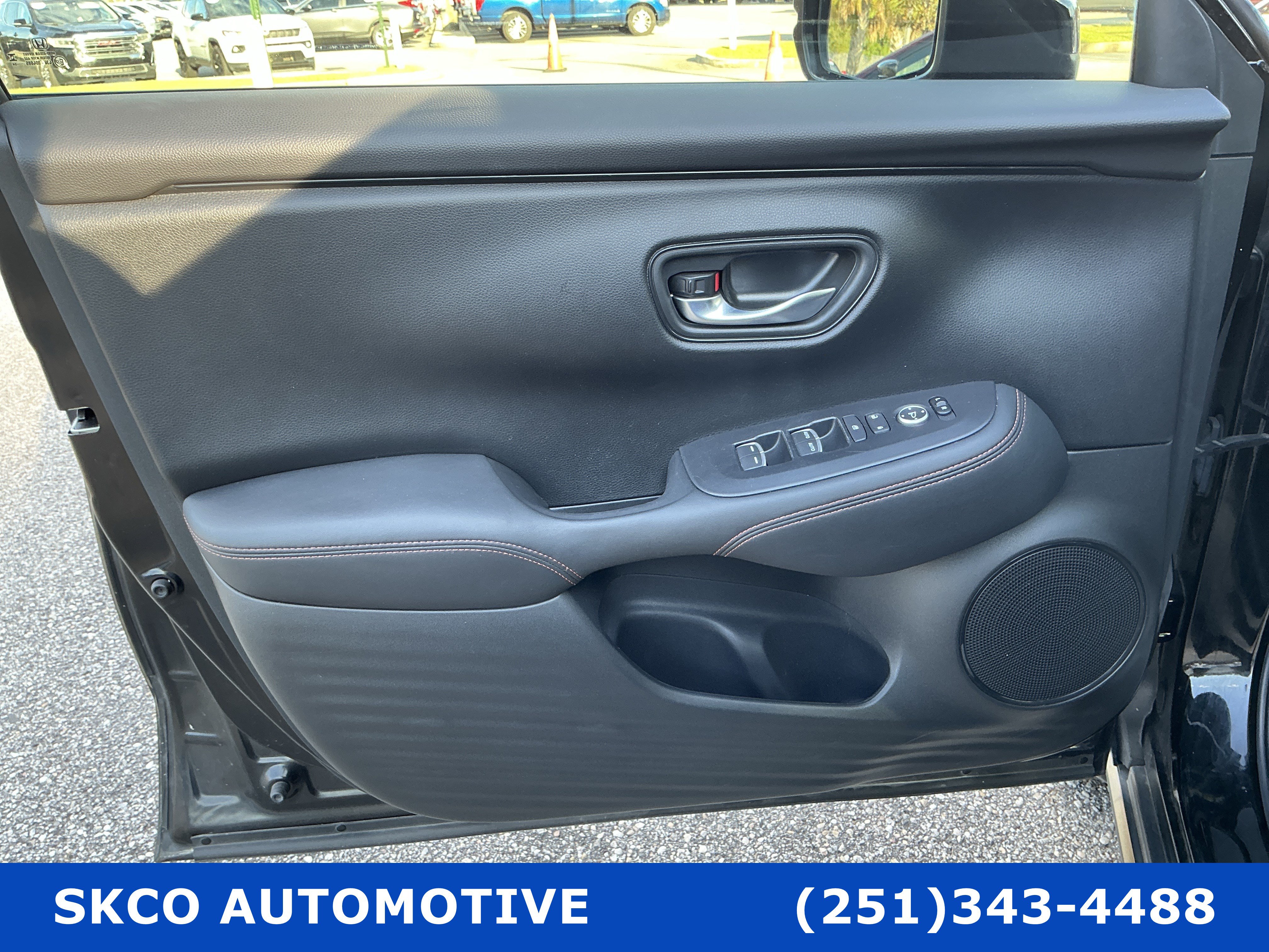 Used 2024 Honda HR-V Sport image 12
