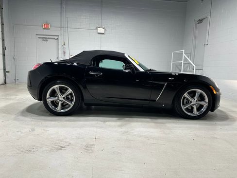 Used 2009 Saturn Sky Red Line image 2