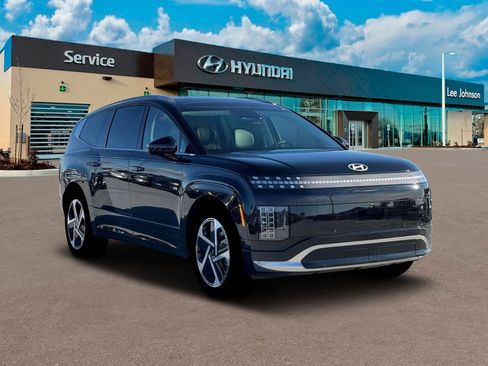 New 2026 Hyundai Ioniq 9 Calligraphy image 11