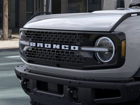 New 2026 Ford Bronco Badlands w/ Sasquatch Package AWD/4WD image 19