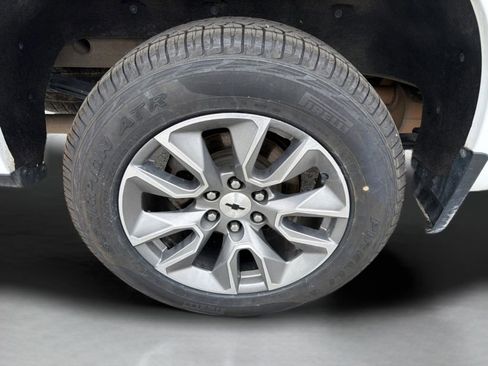 Used 2020 Chevrolet Silverado 1500 RST AWD/4WD image 32