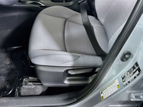 Used 2023 Toyota Corolla Cross AWD Hybrid image 22
