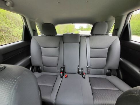 Used 2012 Kia Sorento LX w/ Convenience Pkg FWD image 12