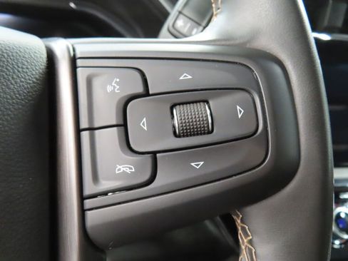 Used 2025 GMC Sierra 2500 AT4 image 67