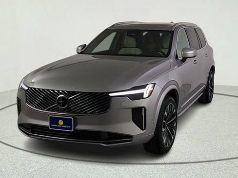 New 2026 Volvo XC90 B6 Plus w/ Protection Package AWD/4WD image 2