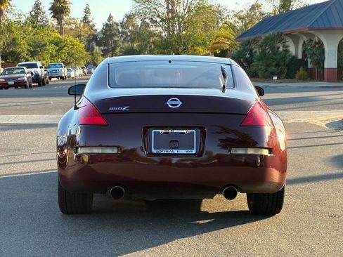Used 2006 Nissan 350Z Touring w/ (N93) Cargo Convenience Pkg RWD image 7
