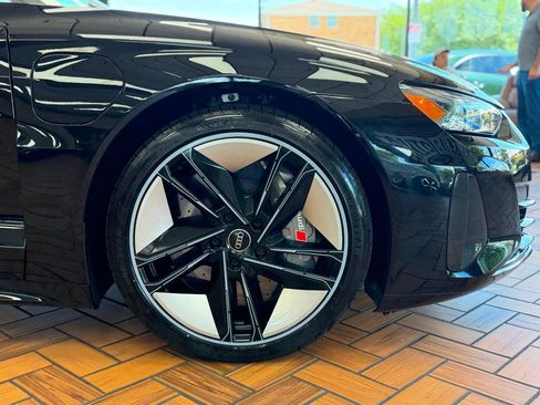 Used 2024 Audi RS e-tron GT w/ Carbon Performance Package AWD/4WD image 14