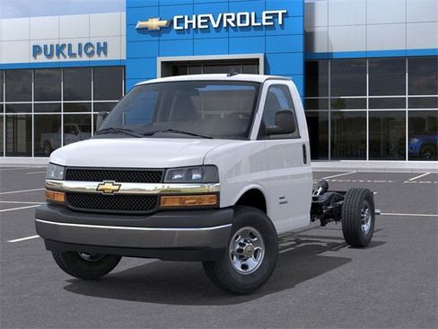 New 2025 Chevrolet Express 3500 w/ Power Convenience Package image 6