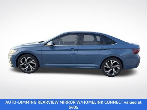 Used 2025 Volkswagen Jetta SEL image 2