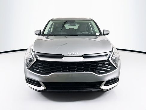 Used 2025 Kia Sportage LX image 2