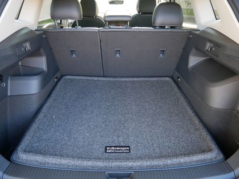 New 2026 Volkswagen Tiguan SE AWD/4WD image 6