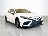 Used 2021 Toyota Camry SE image 3