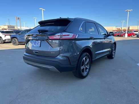 Used 2023 Ford Edge SEL w/ Convenience Package image 5
